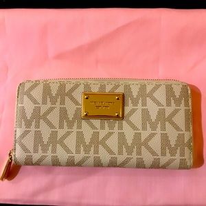 Michale Kors Wallet